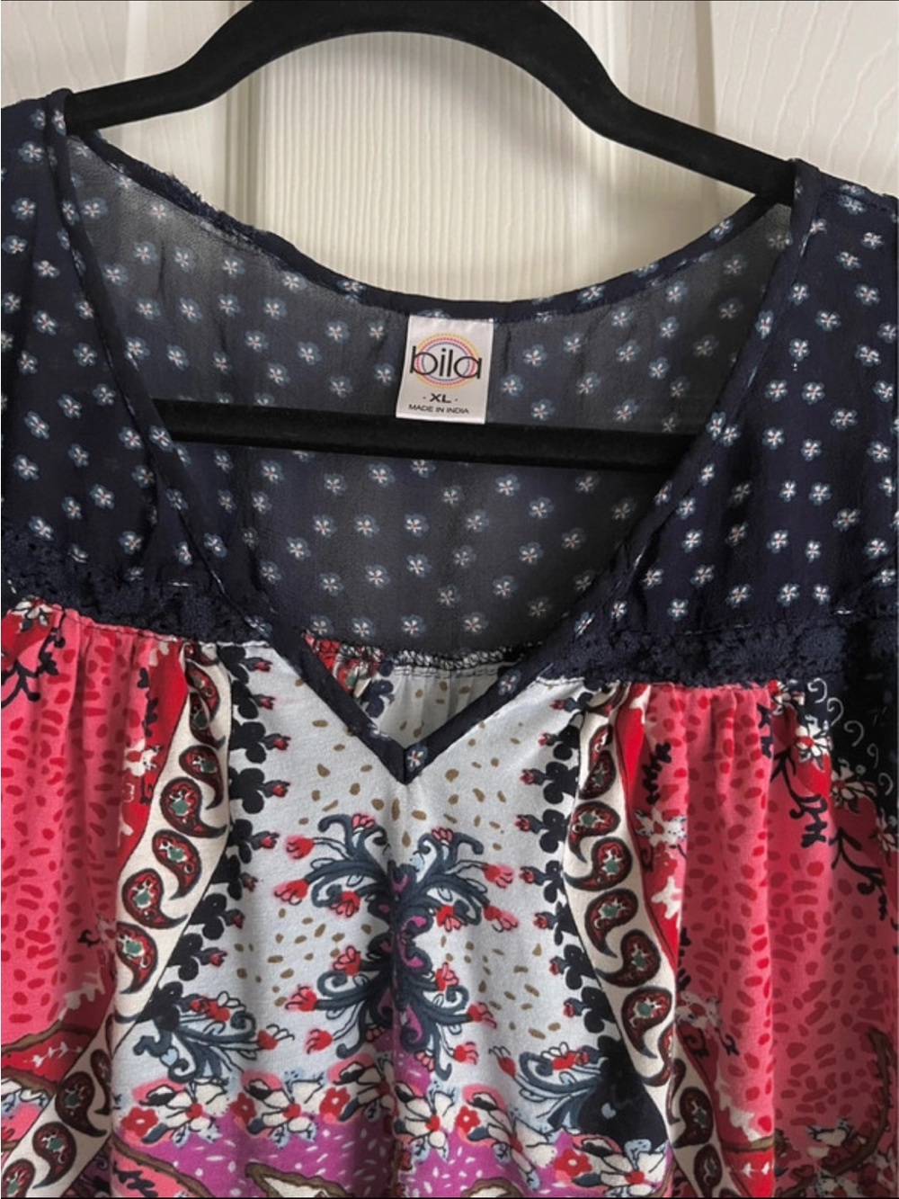 Bila Navy and Pink Paisley Lace-Trim Sleeveless Top - Picture 3 of 7